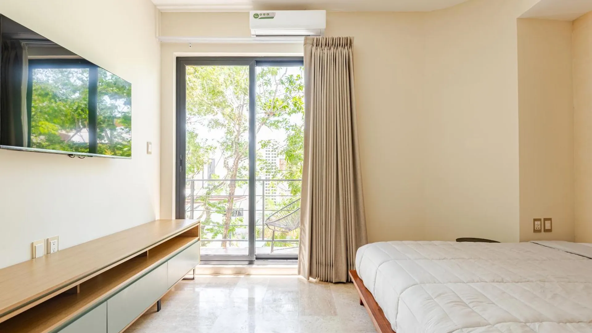 Ocean Breeze Villa - A Few Steps From The Beach! Tulum